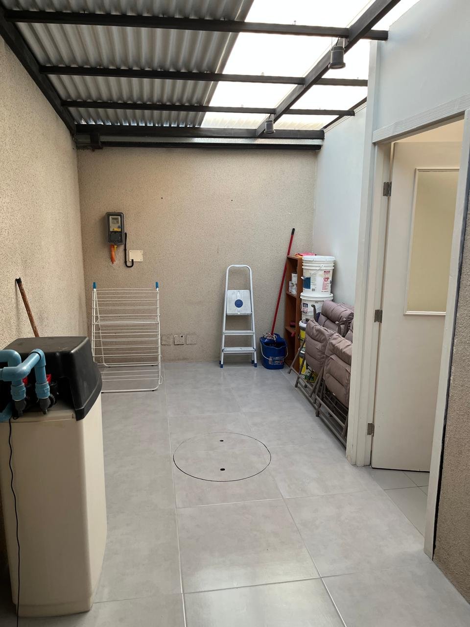 Obra de cliente: Nevada Mate 60x60 en logia - La Casa de la Cerámica
